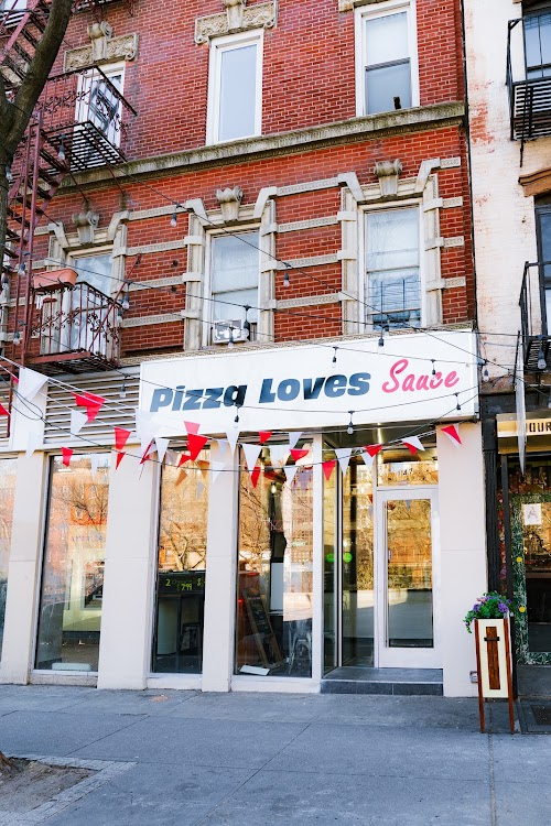 Pizza Loves Sauce