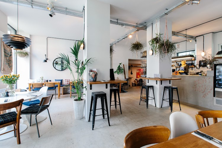 FACTORY GIRL Brunch Restaurant