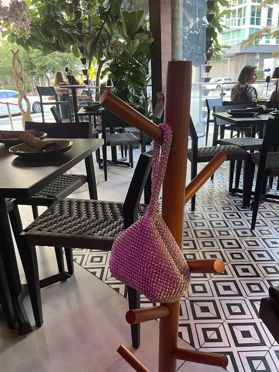 AlmaRosa Restaurant & Lounge