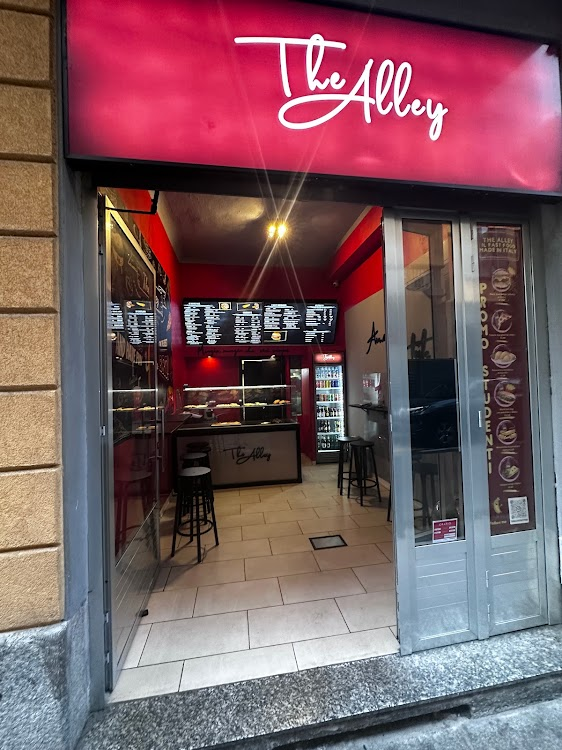 The Alley - Street Food. PANZEROTTI E PUCCE PUGLIESI